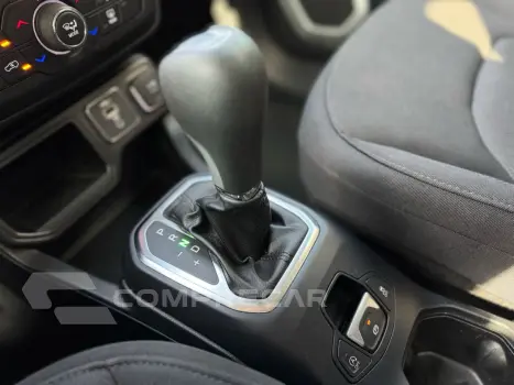 Renegade Sport 1.8 4x2 Flex 16V Aut.