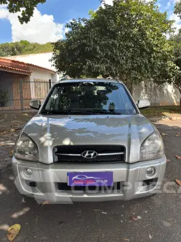 Hyundai TUCSON 2.0 GL 2WD 16V 4 portas