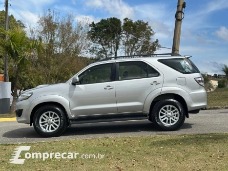 HILUX SW4 3.0 SRV 4X4 7 LUGARES 16V TURBO INTERCOOLER DIESEL