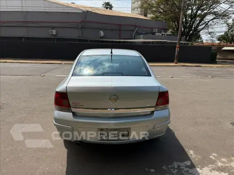 VECTRA 2.0 MPFI Elegance 8V