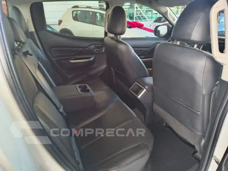 L 200 Triton 2.4 16V SPORT HPE 4X4 CABINE DUPLA TURBO DIESEL