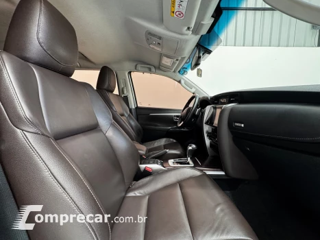 HILUX SW4 2.7 SRV 7 LUGARES 4X2 16V FLEX 4P AUTOMÁTICO