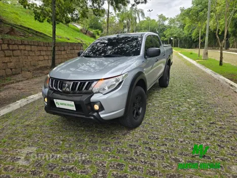 L200 TRITON 2.4 16V TURBO DIESEL OUTDOOR GLS CD 4