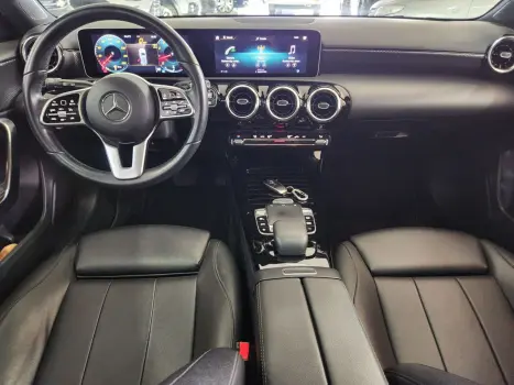 A 250 2.0 16V 4P CGI VISION 7G-DCT AUTOMÁTICO