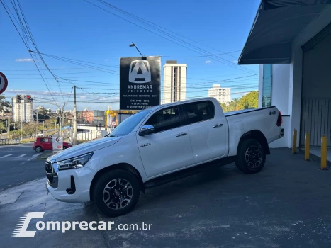 Hilux 2.8 D-4D Turbo Diesel Cd Srx 4X4 Automático