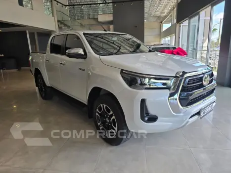 HILUX 2.8 D-4D TURBO DIESEL CD SRX 4X4 AUTOMÁTICO
