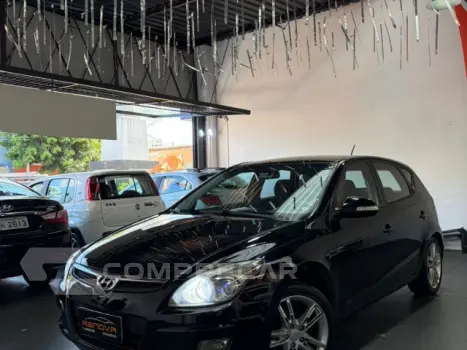 I30 - 2.0 MPFI GLS 16V 4P MANUAL