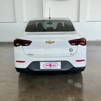 ONIX SEDAN Plus LT 1.0 12V Flex 4p Mec.