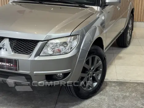 PAJERO TR4 2.0 4X2 16V 140CV FLEX 4P AUTOMÁTICO