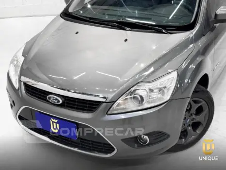 FOCUS HATCH - 2.0 TITANIUM HATCH 16V 4P AUTOMÁTICO