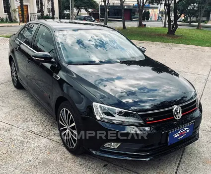 Volkswagen JETTA 1.4 16V TSI Trendline 4 portas