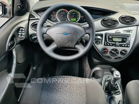 FOCUS 1.6 GLX Sedan 16V