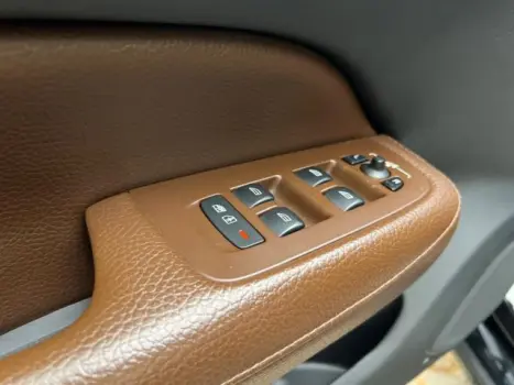 S60 - 2.0 T4 MOMENTUM 4P AUTOMÁTICO