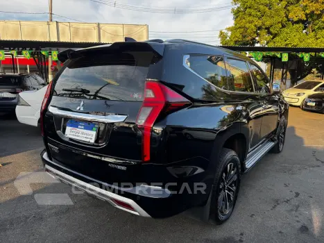 Pajero Sport 	2.4 16V 4P HPE-S AWD TURBO DIESEL AUTOMÁTICO