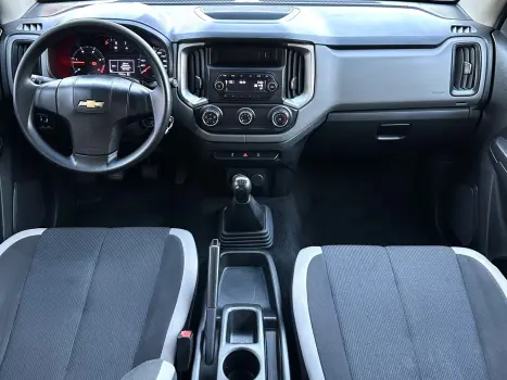 S10 2.8 16V TURBO DIESEL LS CD 4X4 MANUAL