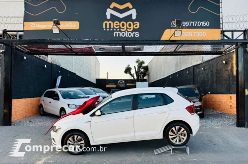 Volkswagen POLO 1.0 200 TSI Comfortline 4 portas