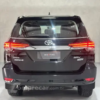 Hilux SW4 SRV 4x2 2.7 Flex 16V Aut.