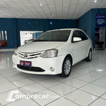 Toyota ETIOS 1.5 X Sedan 16V 4 portas