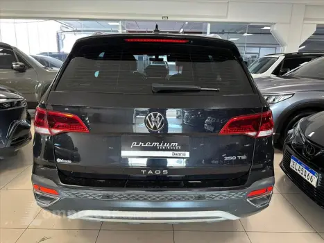 TAOS 1.4 250 TSI TOTAL FLEX HIGHLINE AUTOMÁTICO