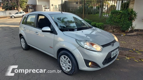 FIESTA 1.6 MPI Class Hatch 8V
