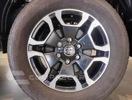 HILUX 2.8 D-4D TURBO DIESEL CD SRX 4X4 AUTOMÁTICO