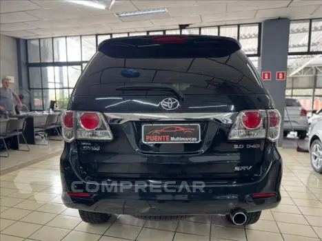 HILUX 3.0 SRV 4X4 CD 7 Lugares 16V Turbo Intercooler