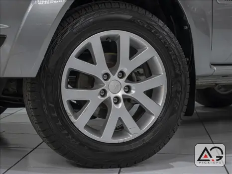 PAJERO TR4 2.0 4X2 16V 140cv