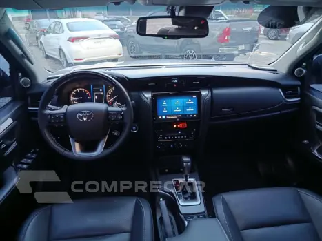 HILUX SW4 2.8 D-4D TURBO DIESEL SRX PLATINUM 4X4