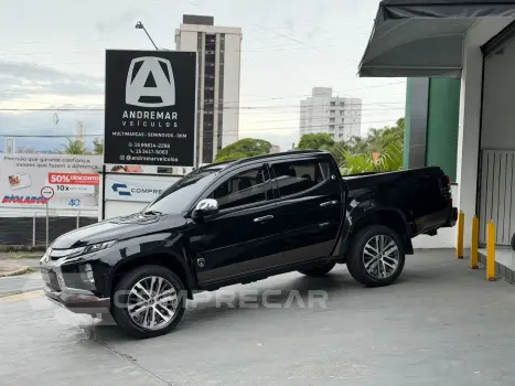 Mitsubishi L200 Triton 2.4 16V Turbo Diesel Sport Hpe-S Terra Cd 4P 4X4 4 portas