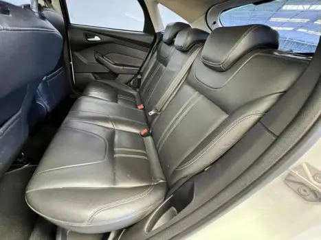FOCUS 1.6 SE 16V FLEX 4P POWERSHIFT