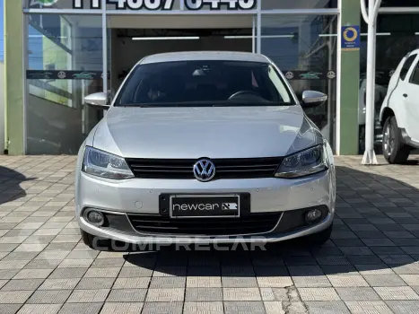 JETTA Highline 2.0 TSI 16V 4p Tiptronic