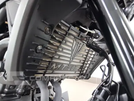 YAMAHA MT-03 CONNECTED ABS