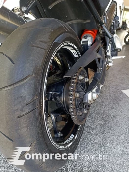 F 800 R
