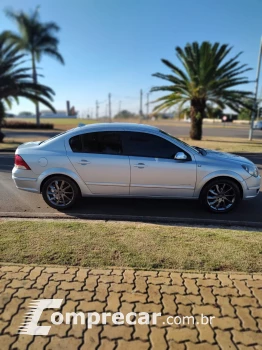 VECTRA 2.0 MPFI Elegance 8V