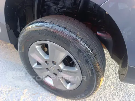 DUSTER 1.6 16V SCE Authentique AUTOMÁTICO