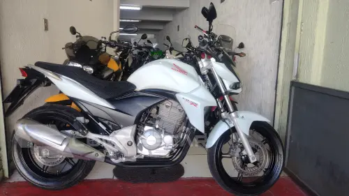 cb 300r