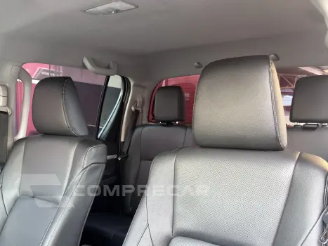 HILUX 2.8 D-4D TURBO DIESEL CD SRX PLUS 4X4 AUTOMÁTICO