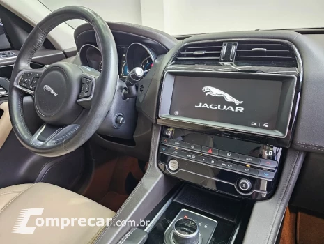 F-PACE 2.0 16V Turbo Prestige AWD