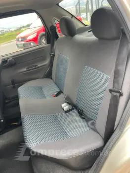 CLASSIC 1.0 MPFI Sedan 8V