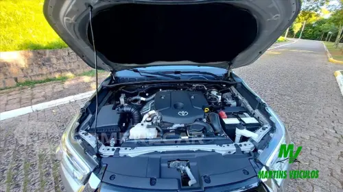 HILUX 2.8 D-4D TURBO DIESEL CD SRX 4X4 AUTOMÁTICO