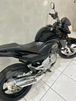 CB 300