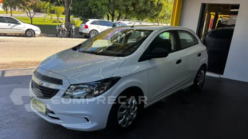 CHEVROLET Onix Hatch 1.0 4P FLEX LS 4 portas