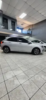ONIX HATCH PREM. 1.0 12V TB Flex 5p Aut.