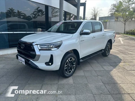 Toyota HILUX 2.8 D-4D TURBO DIESEL CD SRX 4X4 AUTOMÁTICO 4 portas