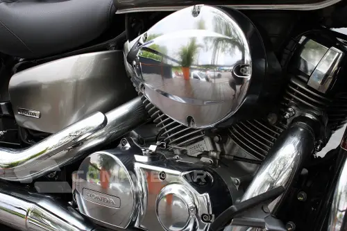 HONDA SHADOW 750