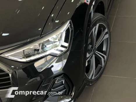 Q3 2.0 40 TFSI GASOLINA PERFORMANCE BLACK PLUS QUATTRO TIPTR