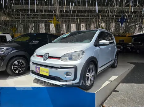 Volkswagen up! cross 1.0 TSI Total Flex 12V 5p 4 portas