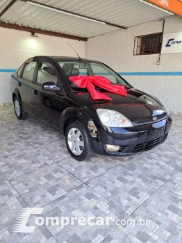 FORD FIESTA 1.6 MPI Class Sedan 8V 4 portas