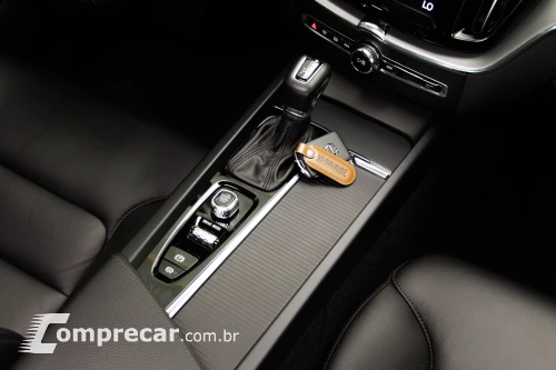 XC60 2.0 D5 Momentum AWD Geartronic