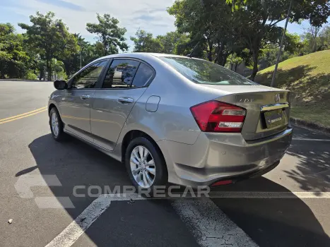 CITY 1.5 LX Sedan 16V